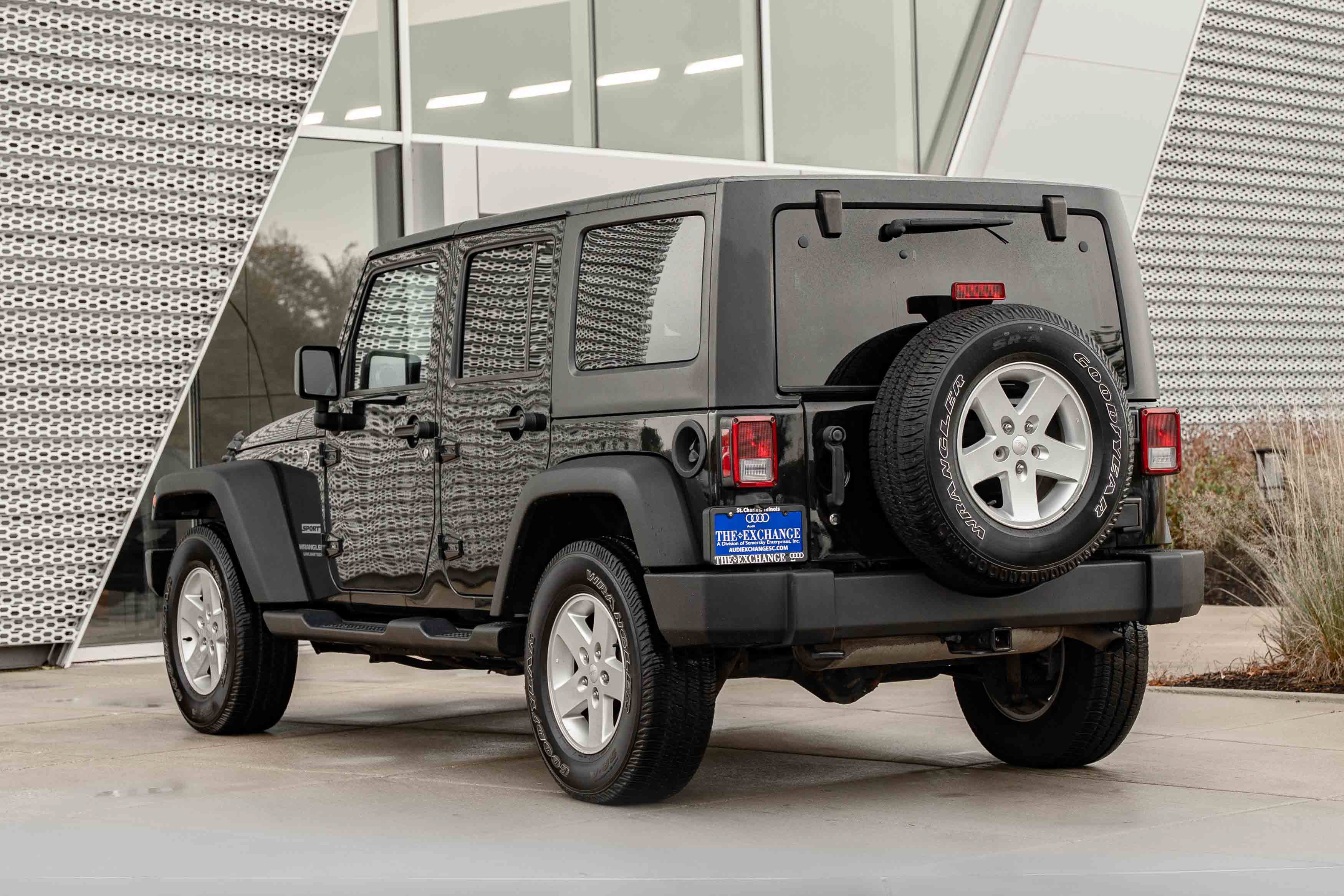 Used 2017 Jeep Wrangler Unlimited Sport w/ Quick Order Package 24S AWD/4WD image 5