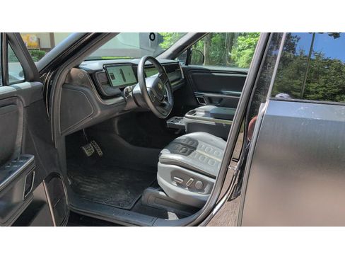 Used 2022 Rivian R1T Adventure AWD/4WD image 4