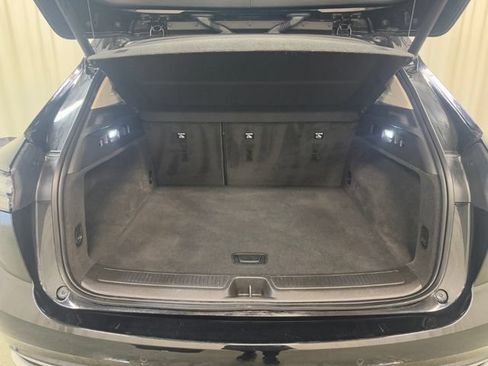 Used 2023 Buick Envision Avenir AWD/4WD image 33