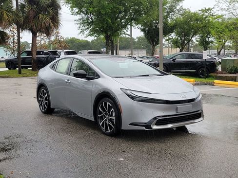 New 2026 Toyota Prius Plug-In Hybrid image 3