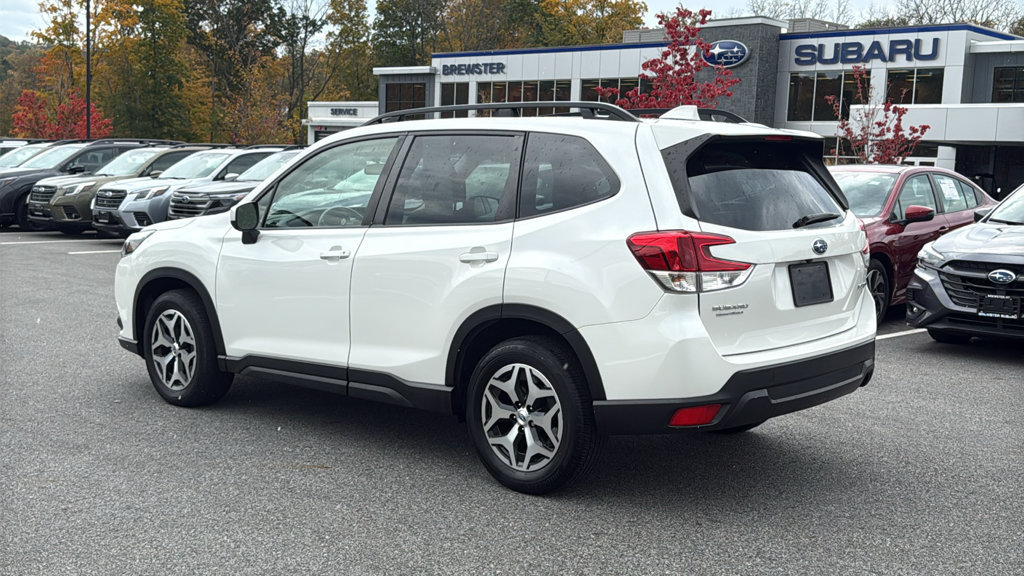Certified 2023 Subaru Forester Premium AWD/4WD image 6