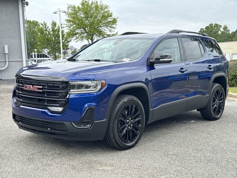 Certified 2023 GMC Acadia SLE w/ Driver Convenience Package image 5