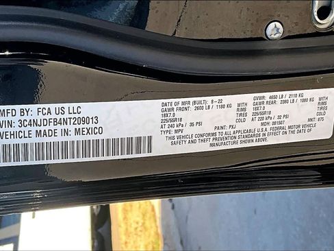 Used 2022 Jeep Compass Latitude image 11