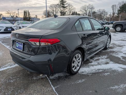 Used 2025 Toyota Corolla LE image 6