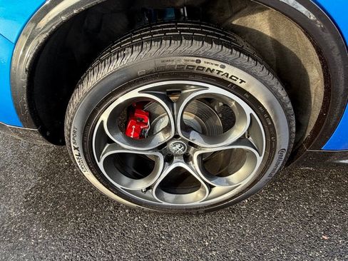 Used 2024 Alfa Romeo Stelvio Veloce image 14