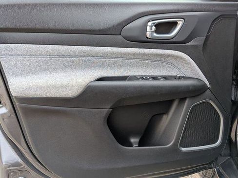 Certified 2022 Jeep Compass Latitude image 14