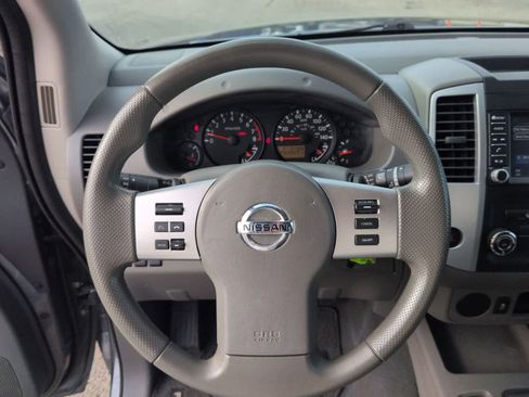 Used 2019 Nissan Frontier SV image 21