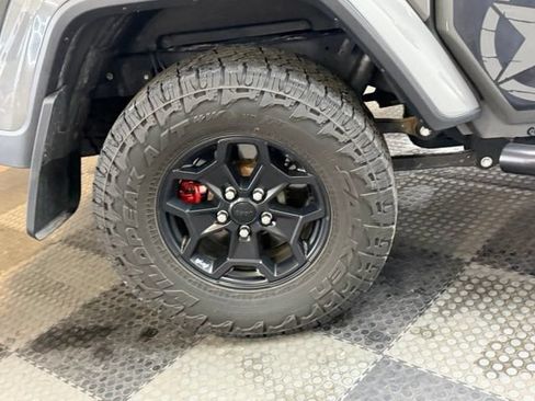 Used 2021 Jeep Gladiator Sport AWD/4WD image 16