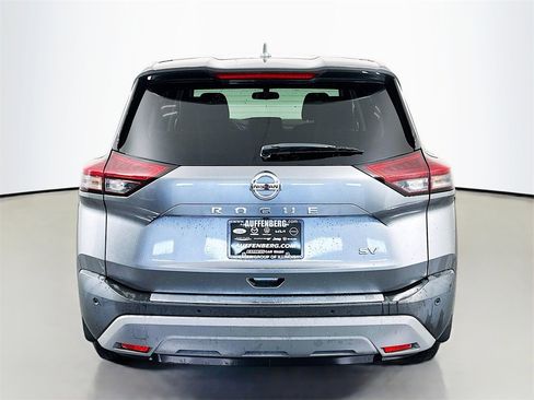 Used 2021 Nissan Rogue SV image 6