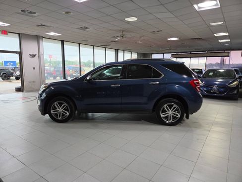 Used 2017 Chevrolet Equinox Premier w/ Enhanced Convenience Package FWD image 4