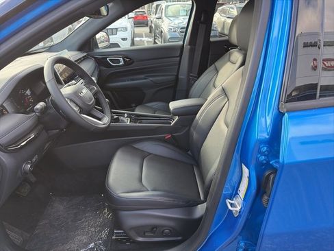 New 2026 Jeep Compass Limited image 8