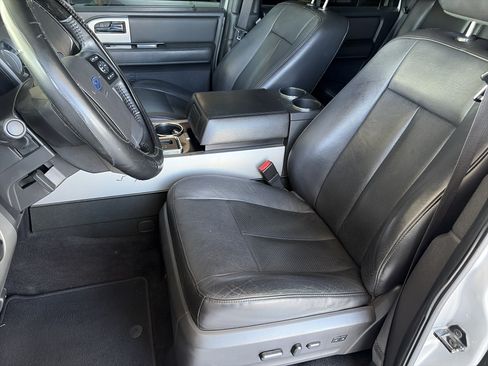 Used 2014 Ford Expedition Limited AWD/4WD image 16