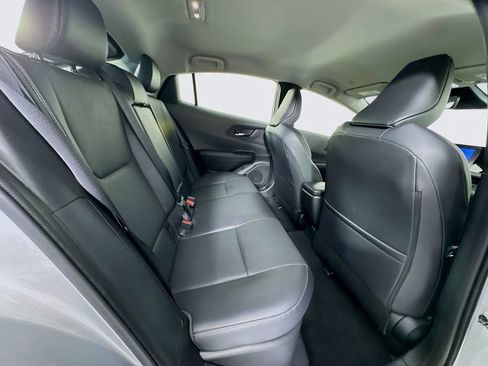 Used 2025 Toyota Prius XLE image 31