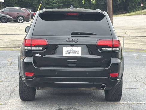 Used 2019 Jeep Grand Cherokee Altitude RWD image 6