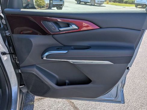 New 2026 Chevrolet Traverse Z71 w/ LPO, Floor Liner Package image 35