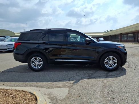 Certified 2023 Ford Explorer XLT w/ Equipment Group 202A AWD/4WD image 6