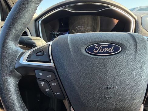 Used 2016 Ford Fusion Titanium FWD image 14