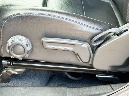 Used 2020 Jeep Wrangler Unlimited Sahara image 24