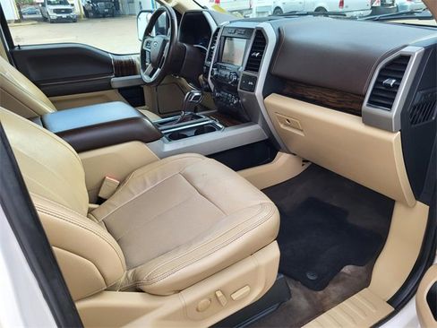 Used 2019 Ford F150 Lariat image 22