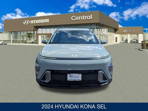 Certified 2024 Hyundai Kona SEL AWD/4WD image 2