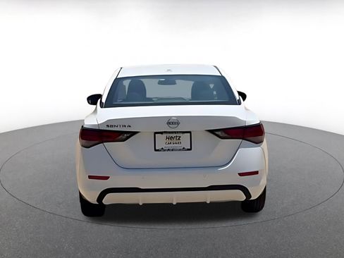 Used 2025 Nissan Sentra SV FWD image 16