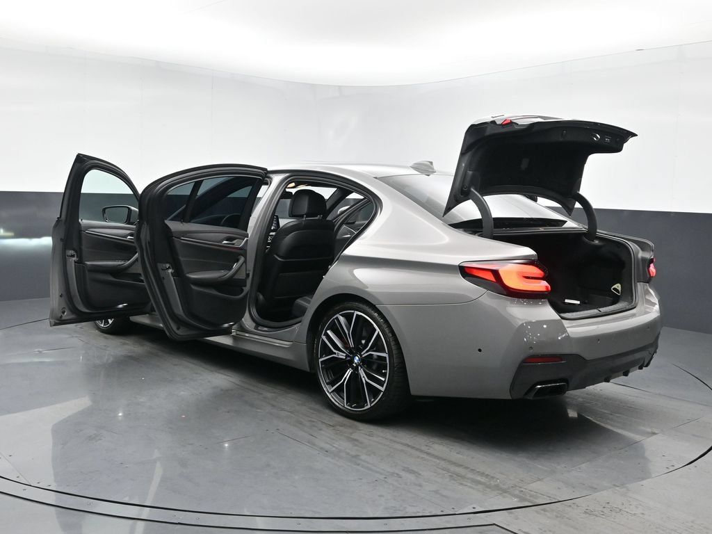 Used 2022 BMW M550i xDrive w/ Premium Package AWD/4WD image 27