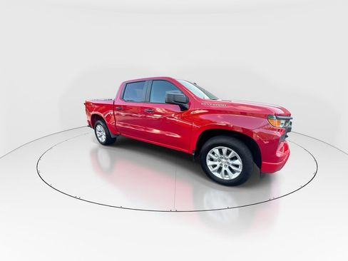 Used 2025 Chevrolet Silverado 1500 Custom RWD image 2