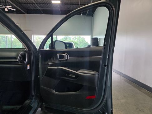 Used 2025 Kia Sorento EX w/ EX Panoramic Sunroof Package AWD/4WD image 23