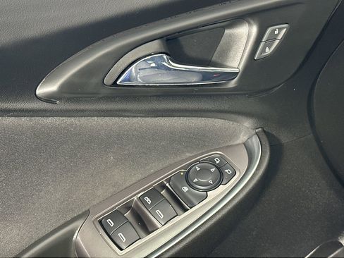 Used 2022 Chevrolet Malibu LT image 17