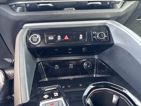 Used 2025 Audi Q5 Premium Plus w/ Premium Plus AWD/4WD image 31