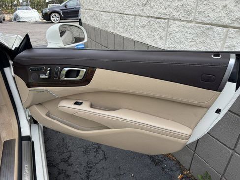 Used 2014 Mercedes-Benz SL 550 w/ Sport Wheel Package image 15