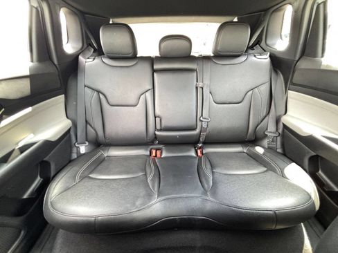Used 2025 Jeep Compass Limited AWD/4WD image 39