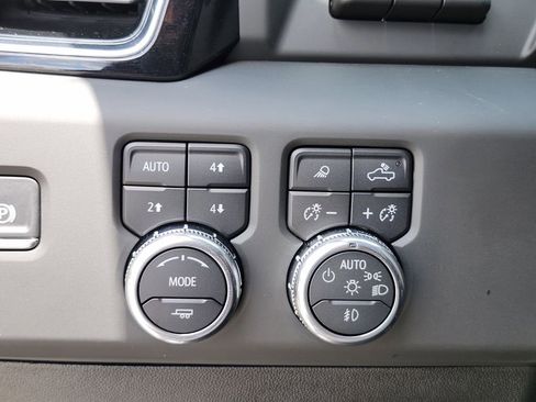 Certified 2025 GMC Sierra 2500 Denali Ultimate AWD/4WD image 29