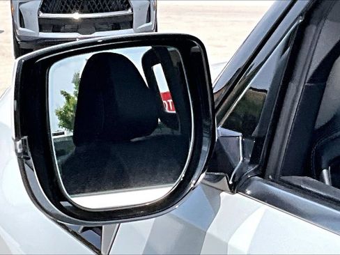 Certified 2025 INFINITI QX80 Luxe AWD/4WD image 13