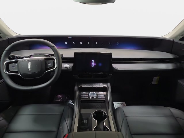 New 2026 Lincoln Nautilus Premier w/ Equipment Group 102A AWD/4WD image 9
