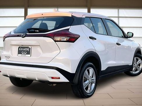 Used 2024 Nissan Kicks S image 2