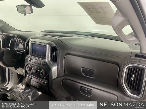 Used 2022 Chevrolet Silverado 1500 LT AWD/4WD image 31