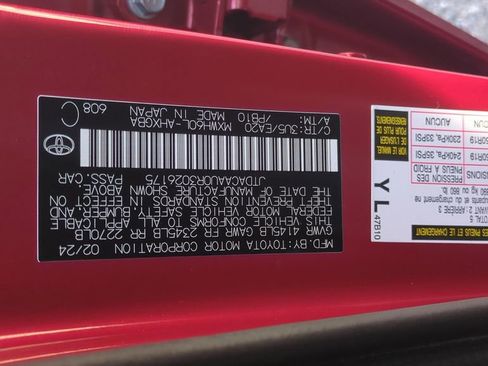 Used 2024 Toyota Prius XLE FWD image 24