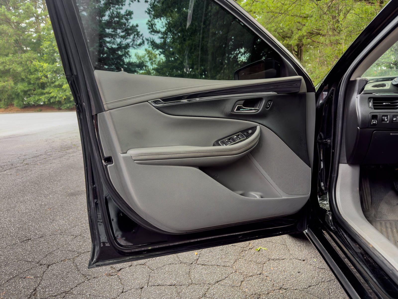 Used 2017 Chevrolet Impala LT w/ Leather Package FWD image 29