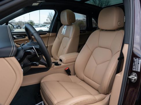 New 2026 Porsche Macan Turbo image 5