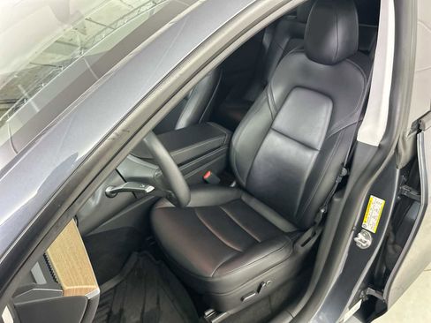 Used 2022 Tesla Model Y Performance image 12