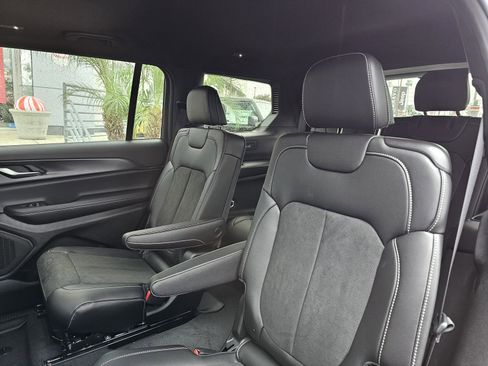 New 2025 Jeep Grand Cherokee L Altitude image 26