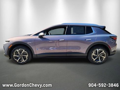 New 2026 Chevrolet Equinox EV LT image 2