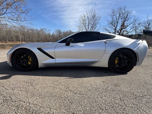 Used 2017 Chevrolet Corvette Stingray Coupe w/ 1LT image 1