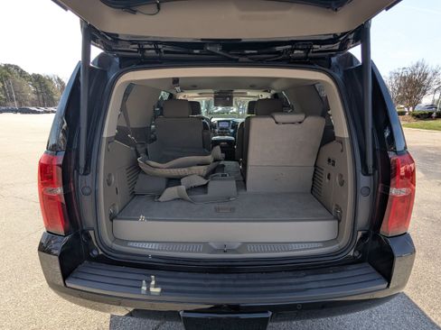 Used 2017 Chevrolet Tahoe LT image 17