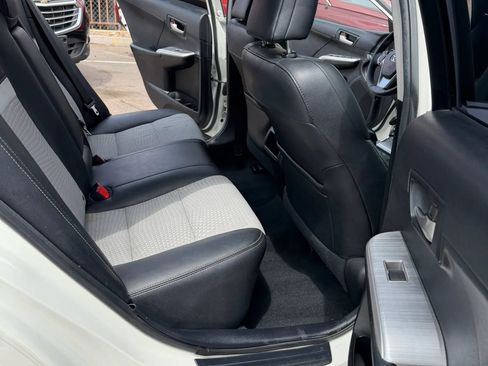 Used 2014 Toyota Camry SE image 10