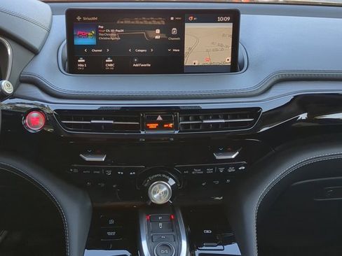 Certified 2024 Acura MDX SH-AWD w/ Advance Package image 18