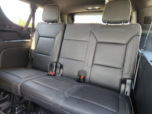 Used 2023 GMC Yukon XL SLT AWD/4WD image 33
