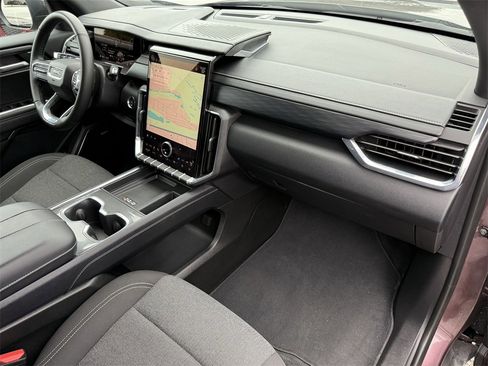 Used 2025 GMC Acadia Elevation image 42