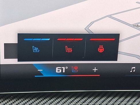 Used 2025 BMW X5 M60i w/ Executive Package image 25